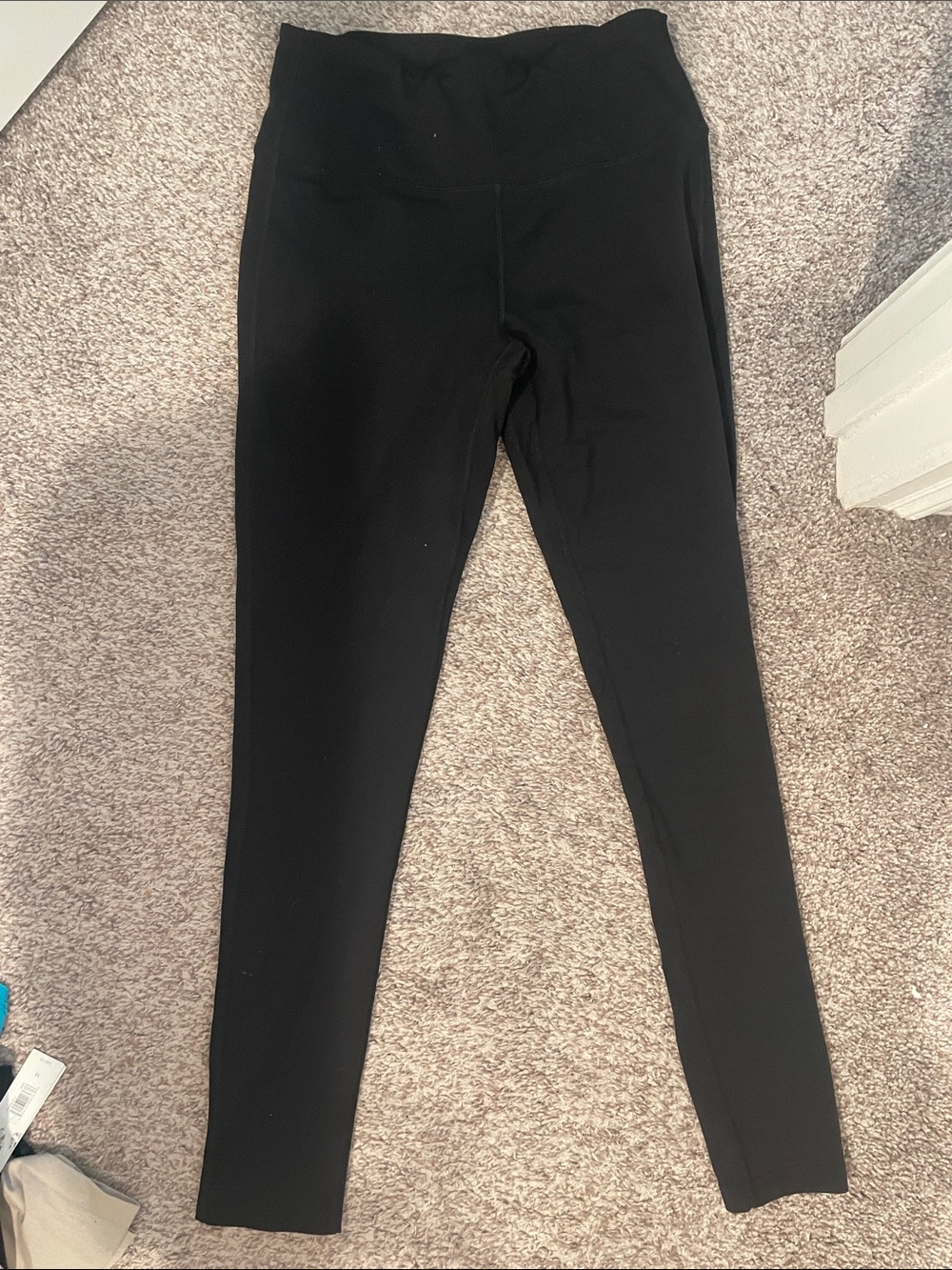 Queenieke black athletic full length leggings small